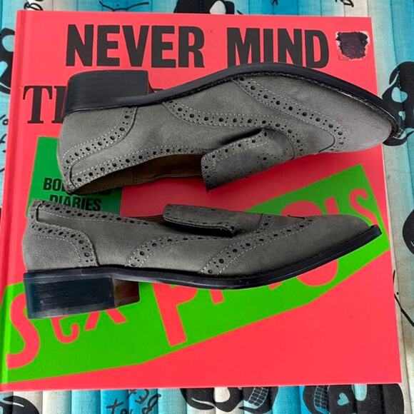 Adrienne Vittadini Neutral Gray Wingtip Brogue Oxford Slip On Loafers Sz 7 - Picture 12 of 14